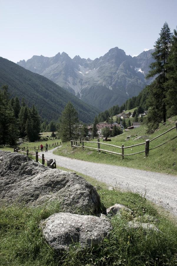 Alpengasthof Crusch Alba Ed Alvetern, S-charl Hotel